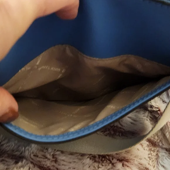 Michael Kors Blue Shoulder Bag - Picture 8 of 10